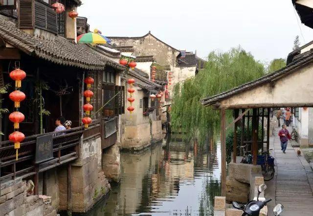 冰城羽绒服租赁火出圈！ “小金豆”纷纷点赞：温暖贴心还划算！